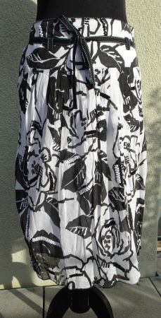 Riani Rock kurz Gr 36 schwarz weiss Pailetten