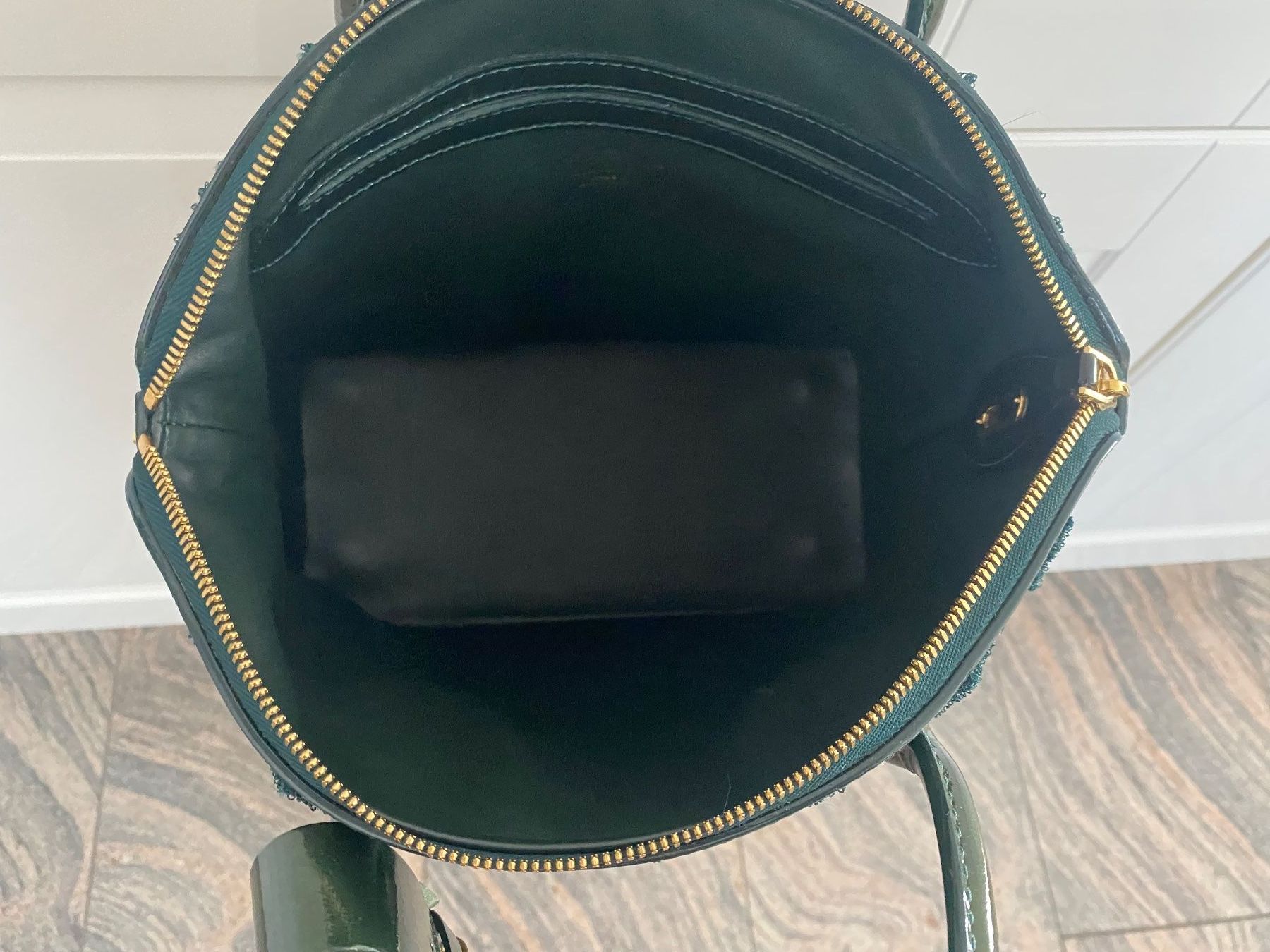 Louis Vuitton Borse: LOUIS VUITTON Lockit Vertikal PM Monogram Fascination – Nuovo (secondo la descrizione) da Winkel venduto da ferrari2022 9
