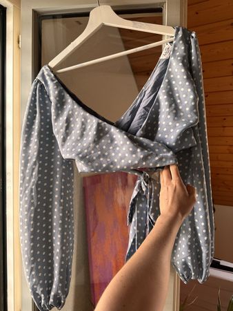 Blue Polka Dot Wrap Top Size S/M Puff Sleeves airy Summer Lo