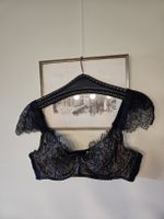 Romantisches Set BH und Panty in Schwarz und Spitze