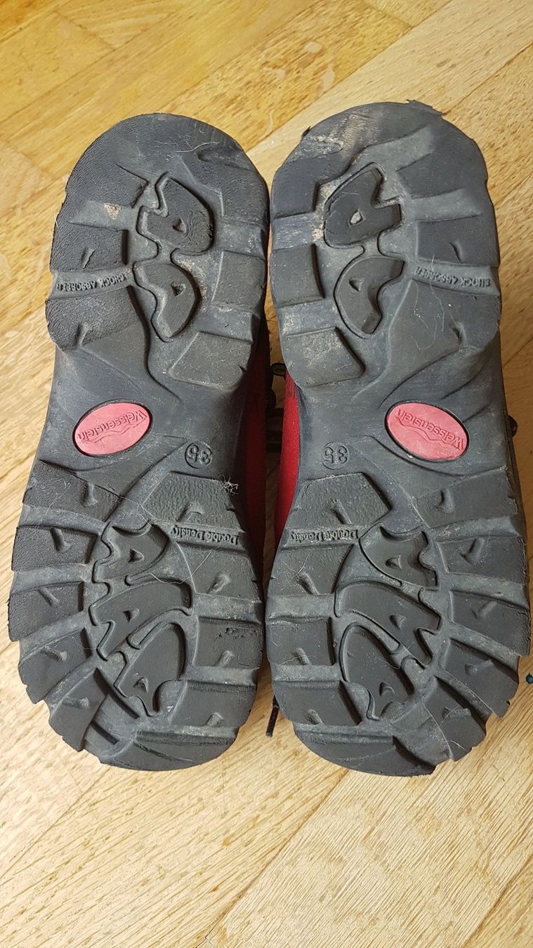 Chaussures hommes: Trekkingschuhe / Wanderschuhe Grösse 35 – D'occasion à Buchrain par Xaro01 2