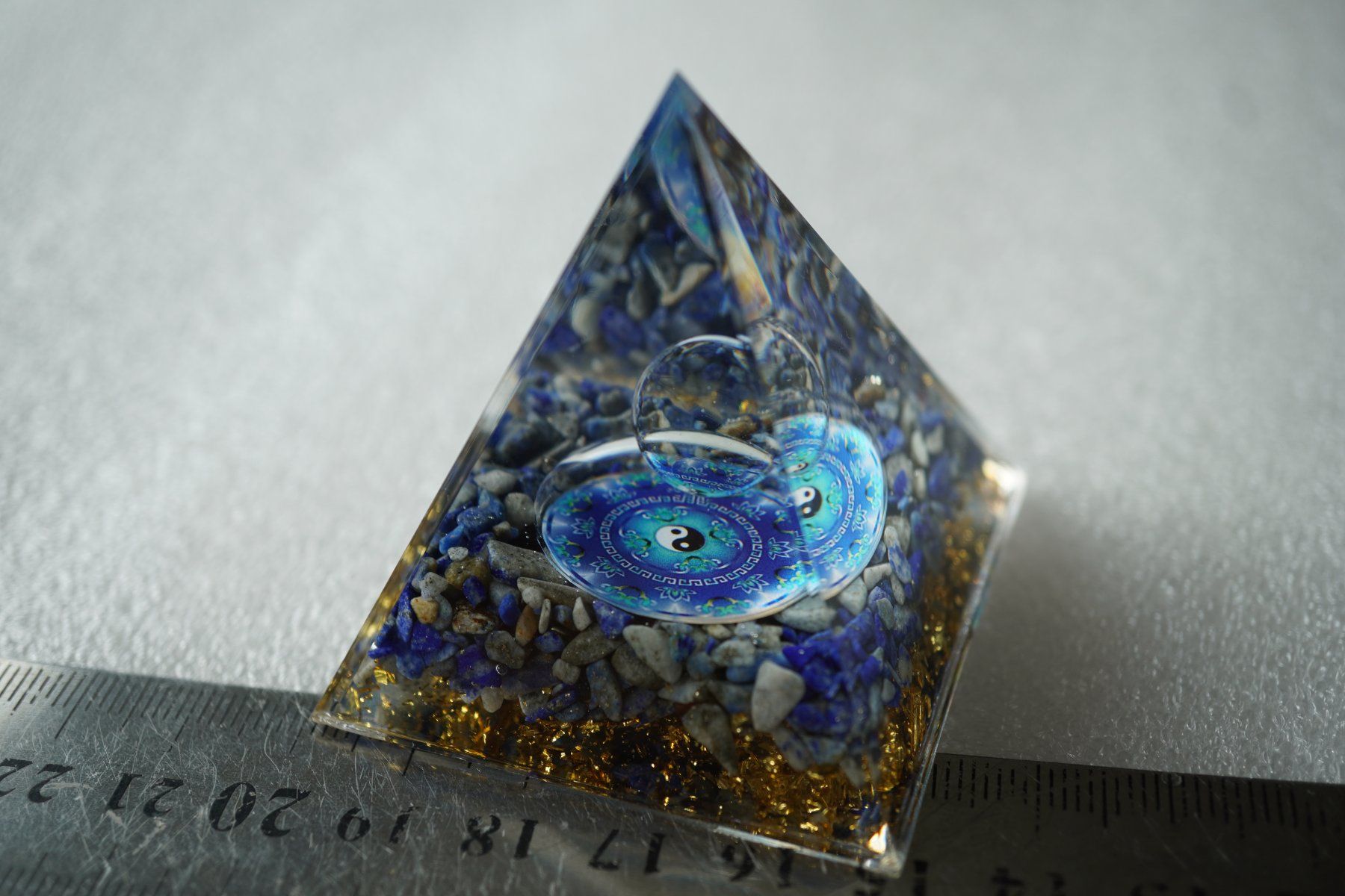Minerali & Pietre curative: Lapis Lazuli   Kugel  Quarz Orgonit -Pyramide – Nuovo e nell'imballaggio originale da Eschenbach SG venduto da topstone 2