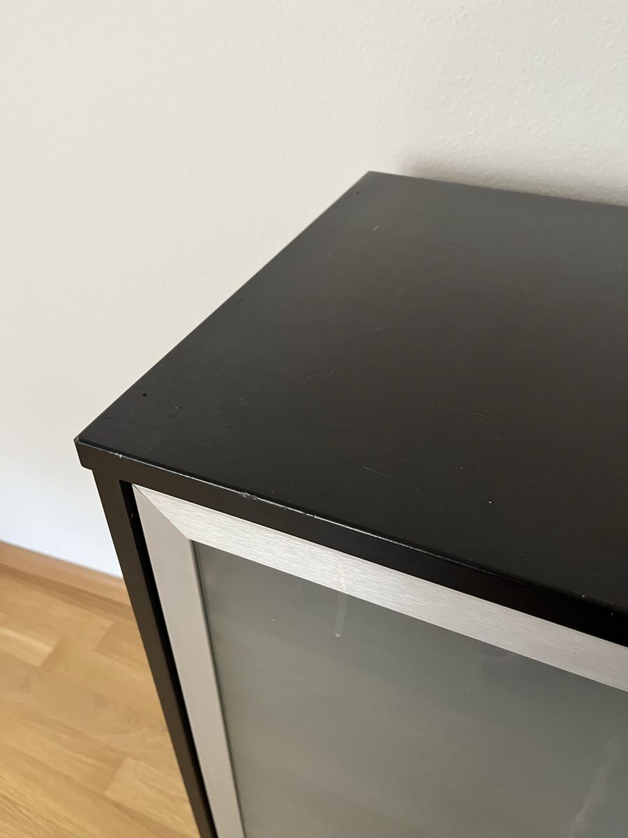 Commodes: Kommode mit Glastüren schwarz – D'occasion à Basel par drrickdr 3