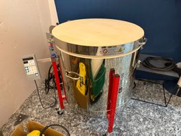 Töpferatelier mit Brennofen, Drehscheibe & Zubehör
