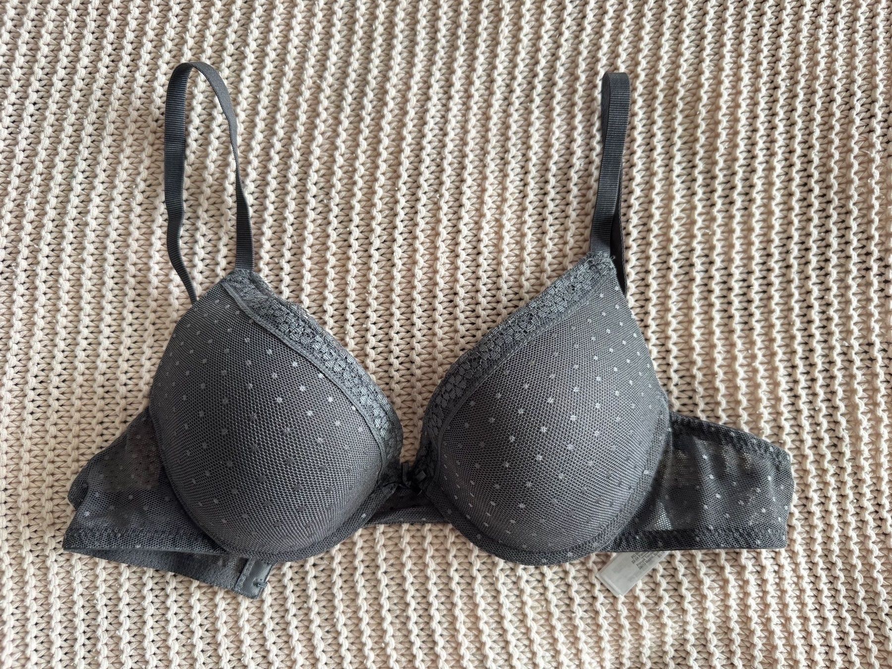 Autres dessous: Soutien-gorge gris – D'occasion à Montreux par Izapechee