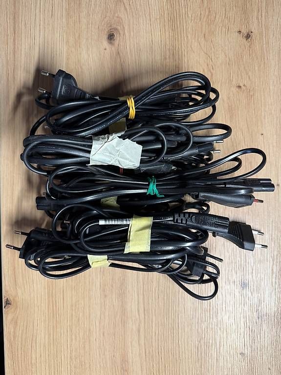 Kabel: Câble alimentation  – Gebraucht aus Le Peuchapatte von cle_j2hp