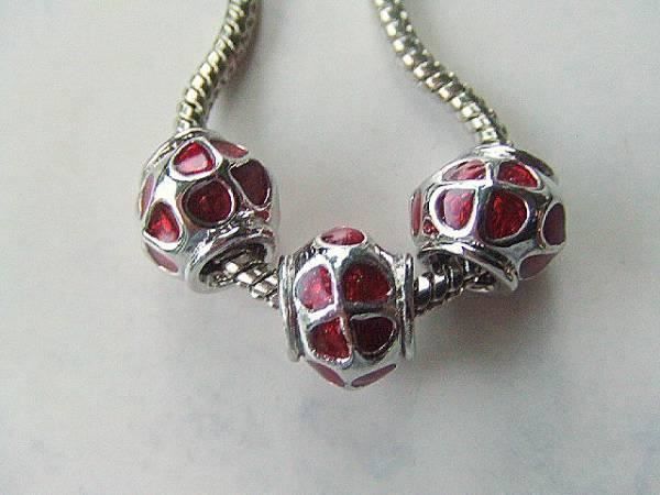 Perle (finte): Metallperle rot   mit mind. 4mm Loch – Nuovo (secondo la descrizione) da Alpnachstad venduto da perlengaby 1