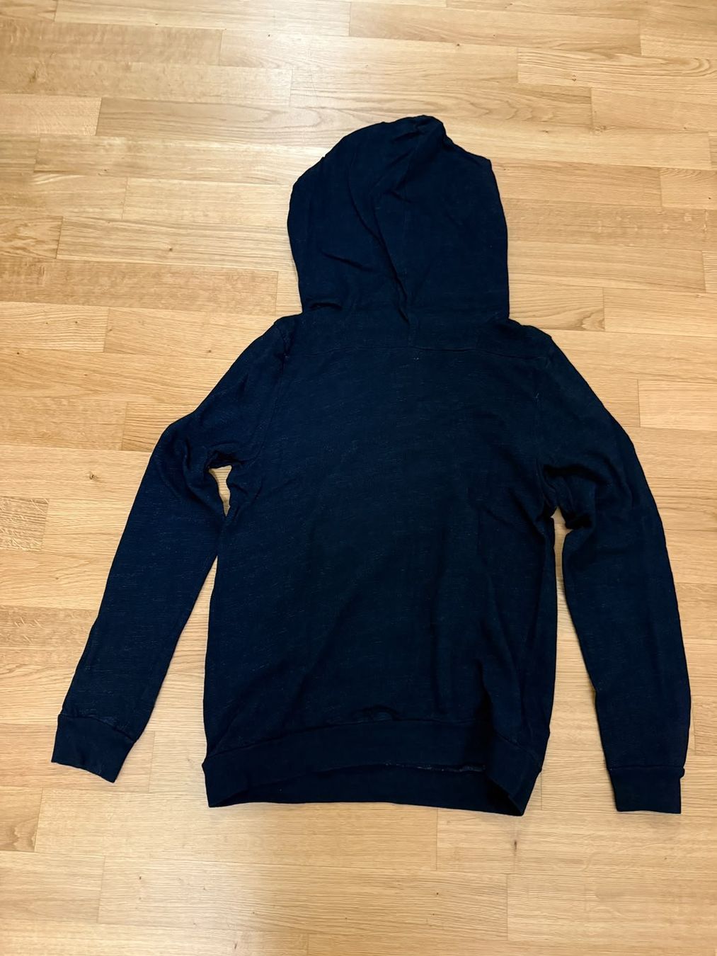 Zara Pullover & Sweatshirts: ZARA Kapuzenpullover Dunkelblau – Grösse M – Gebraucht aus Oberengstringen von lsilva99 1