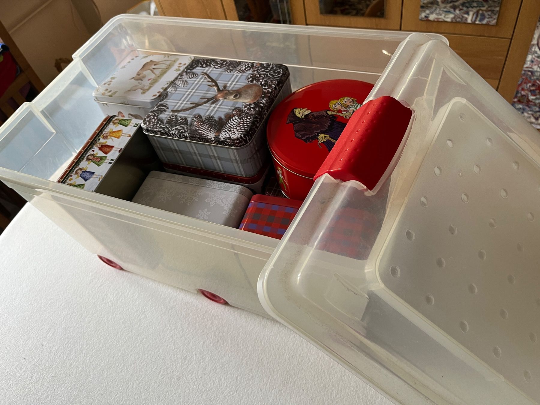 Recipients et similaires: 12 Guetzlibüchsen in Rothobox – D'occasion à Hettlingen par Kaeptnpum 1