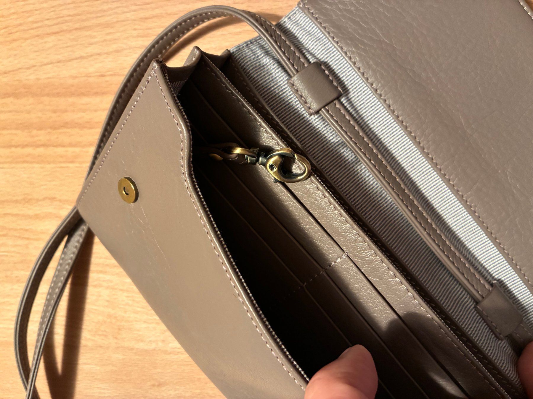 Linea Blu Borse da donna: Lost & Found Ledertasche – Usato da Berikon venduto da Seidenhase 3