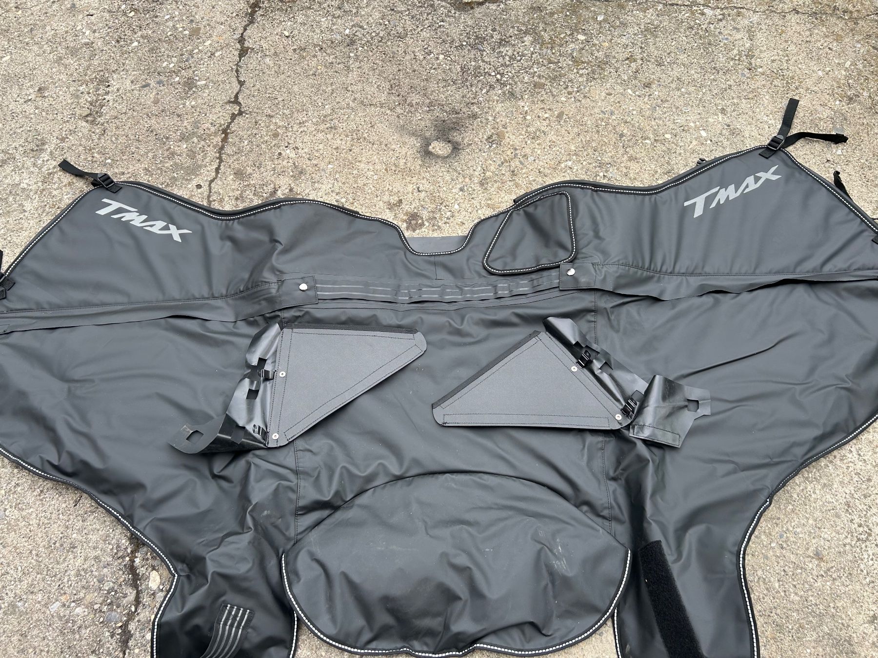 Altro per Abbigliamento & Protezione sul lavoro: Tablier hiver pour tmax – Usato da Ecublens VD venduto da RodrigoFortunato249