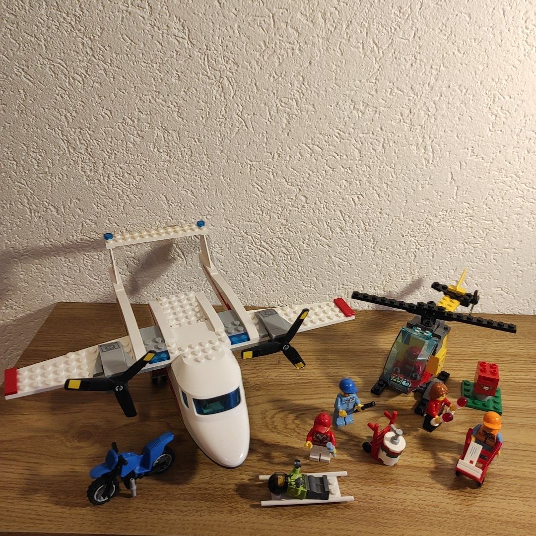 Lego Baukästen: LEGO City 60100 + 60116 – Gebraucht aus Moutier von Mimi.75 1