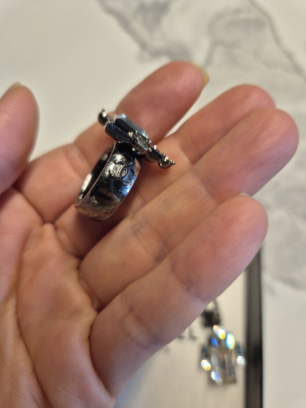 Chanel Sonstiger Schmuck: ​CHANEL Earrings & Ring Set – Gebraucht aus Winterthur von geo_kt7l 5