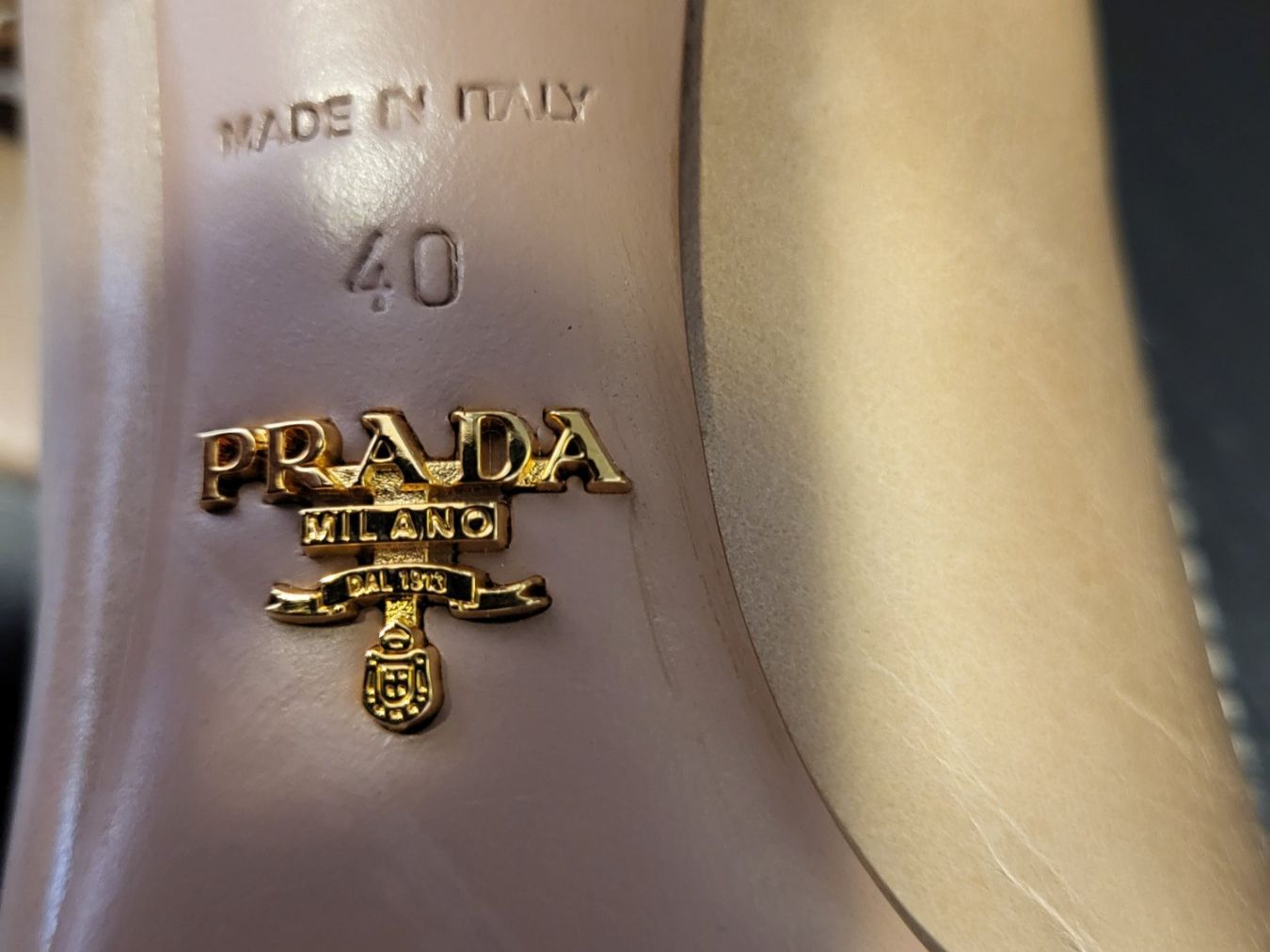 Prada Scarpe da donna: Prada Pumps Schleife Leder beige Groesse 40 – Nuovo (secondo la descrizione) da Locarno venduto da ernsthofmann 2