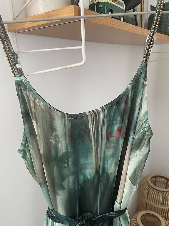 Vestiti: Cream kleid Gr S – Usato da Renens VD venduto da siric1996 1