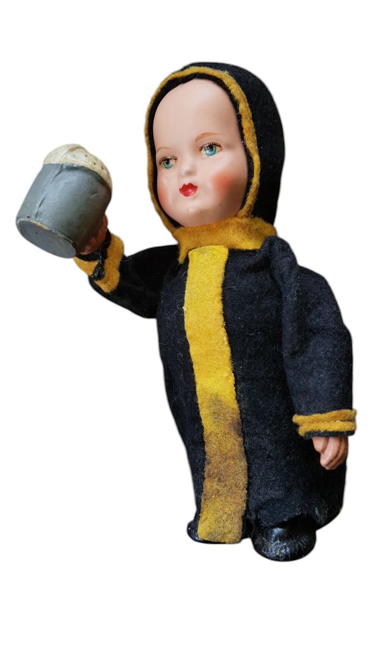Poupées: Antike Puppe Celluloid Mönch mit Bierkrug – D'occasion à Mörschwil par lindaswunderkiste 3