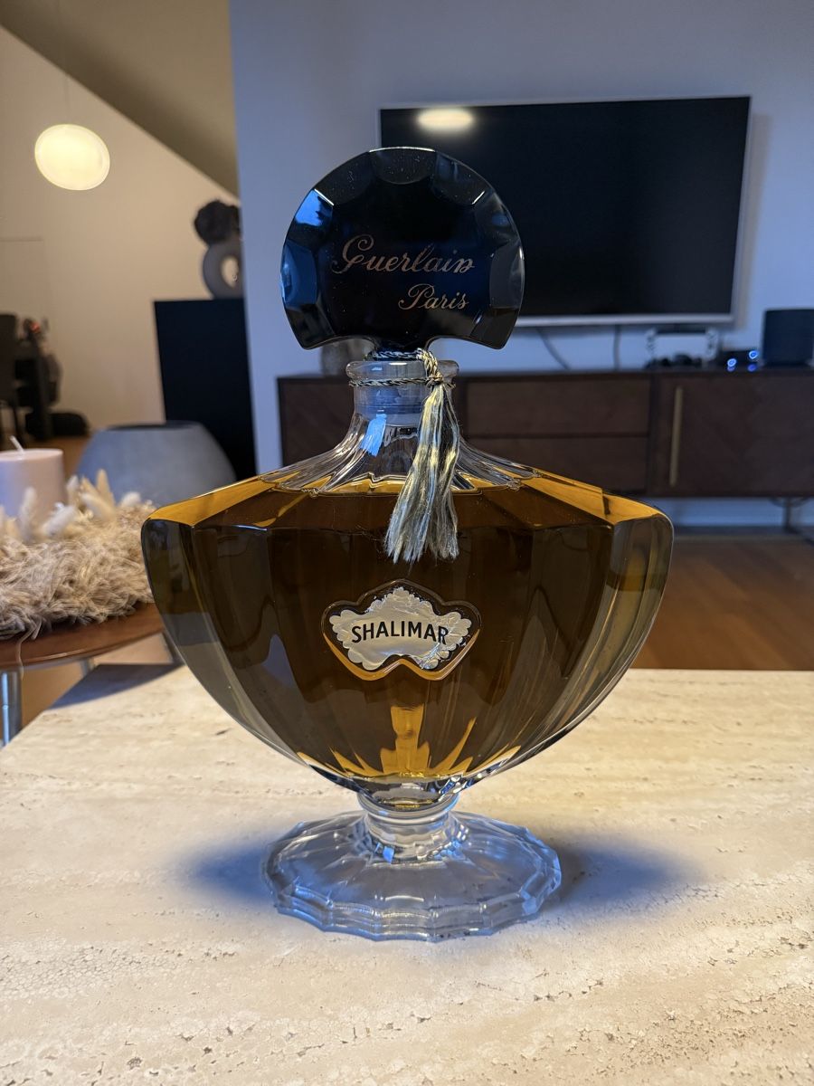 Guerlain Flaconi: SHALIMAR FACTICE by Guerlain Paris 1500ml – Nuovo (secondo la descrizione) da Schlieren venduto da bar_6sw9 1