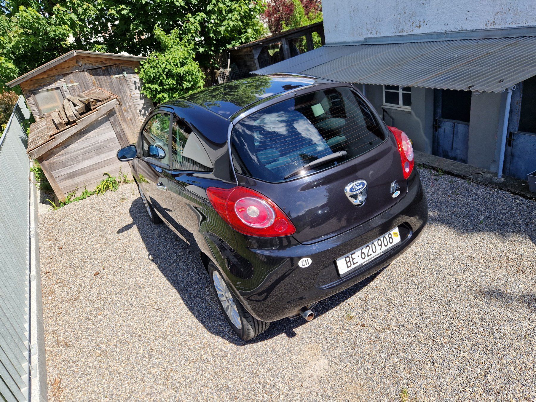 Ford Automobili: Ford Ka 1.2 Titanium + – Usato da Münsingen venduto da steiberg1 1