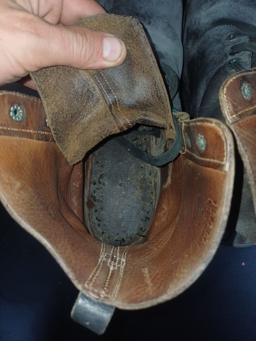 Scarpe da uomo: Dierauer Bergschuhe genagelt – Difettoso da Wangenried venduto da Recycler94 3
