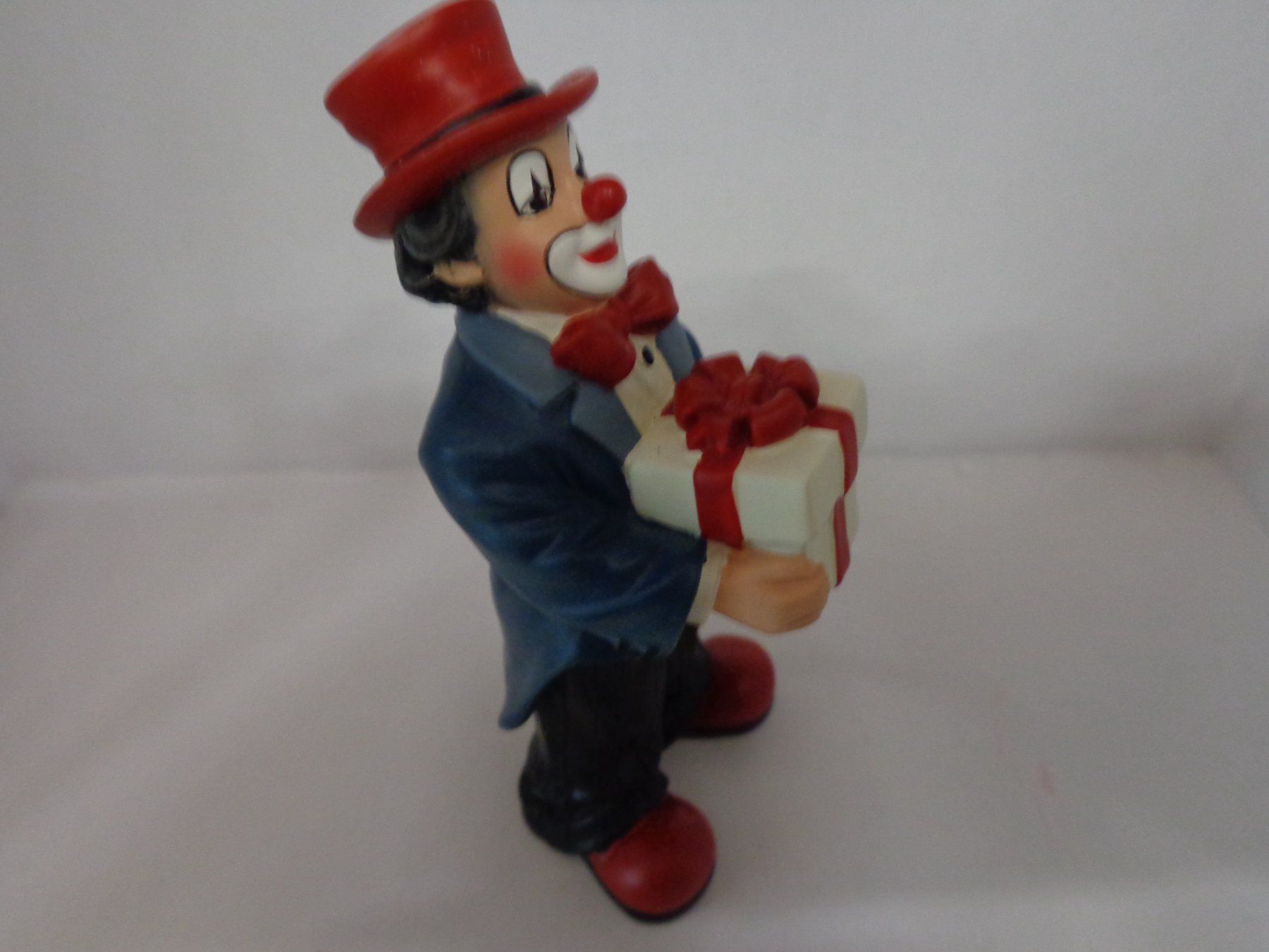 Statuette: Gilde Clown Stehend mit Geschenk Hut rot – Nuovo (secondo la descrizione) da Liestal venduto da Gecko16 5