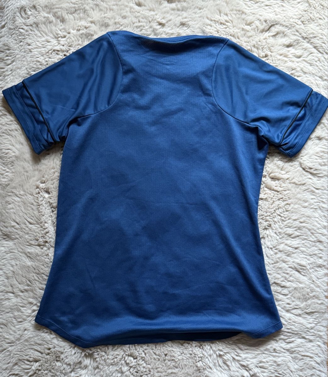 Nike Lotti di vestiti: Sportset Nike, Grösse M-L – Usato da Haldenstein venduto da ana_b8c7 2