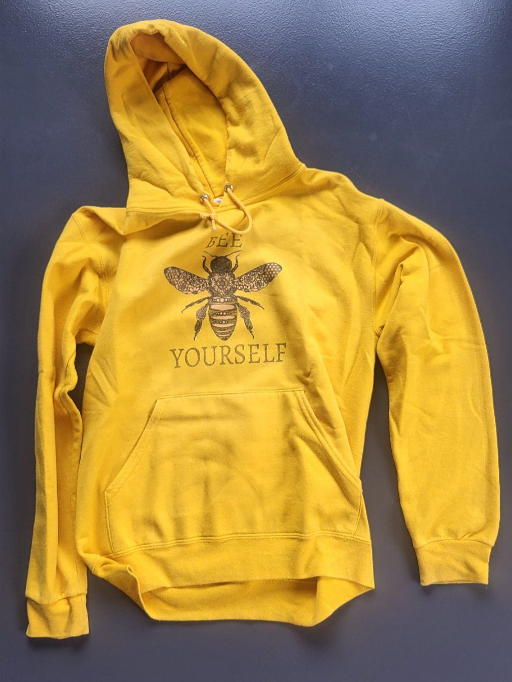 Pullover & Sweatshirts: hoodie S - be yourself – Gebraucht aus Zürich von Sibetti
