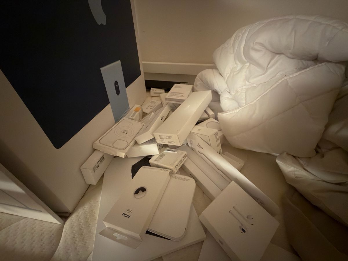 Apple Notebook: Viele Apple Boxen – Usato da Schwarzenburg venduto da SalHen 2