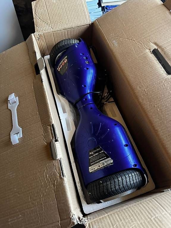Hoverboards: Hoverboard Arkone HOVA-U 6.5 Bluetooth Bon état Avec boîte – D'occasion à Genève par jul_h2bl 1