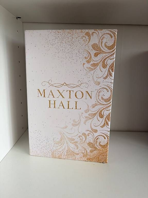 Libri: Maxton Hall Schuber – Usato da Birsfelden venduto da beg_pyx6 1