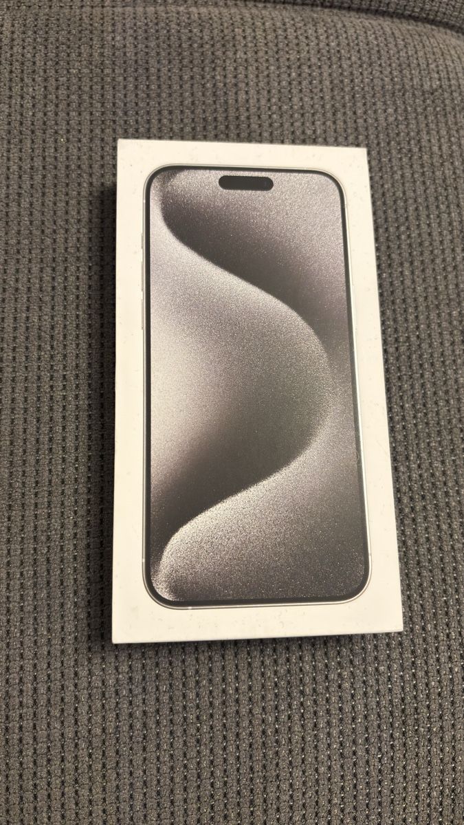 Apple Telefoni cellulari / Smartphones: Apple iPhone 15 Pro Max – Nuovo (secondo la descrizione) da Rheinfelden venduto da anc5843 4
