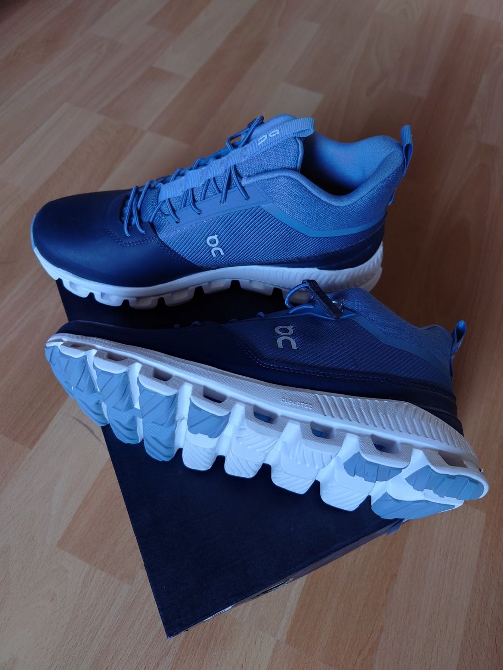 On Scarpe da donna: ON Laufschuhe Cloud HI Sneaker Grösse 38 – Nuovo e nell'imballaggio originale da Hombrechtikon venduto da Dannii0