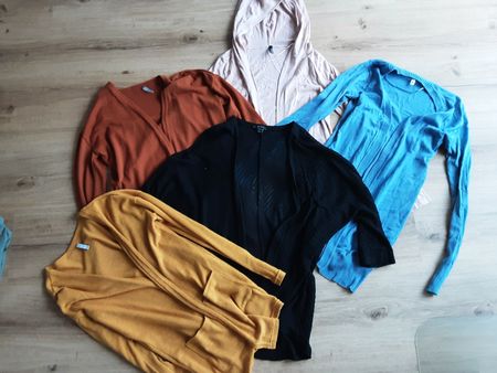 Cardigan Set, 5 Stück, Grösse XS verschiedene Farben