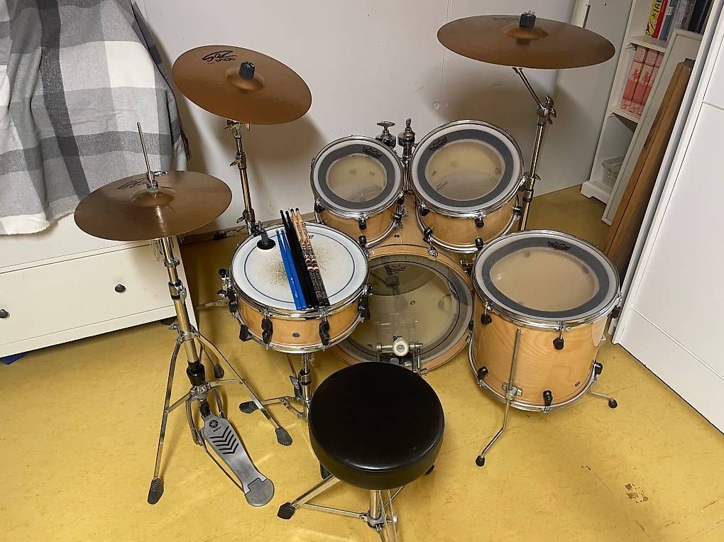 Musikinstrumente: Drum-Set Yamaha Advantage Stage Custom – Gebraucht aus Chur von CalandaBrau