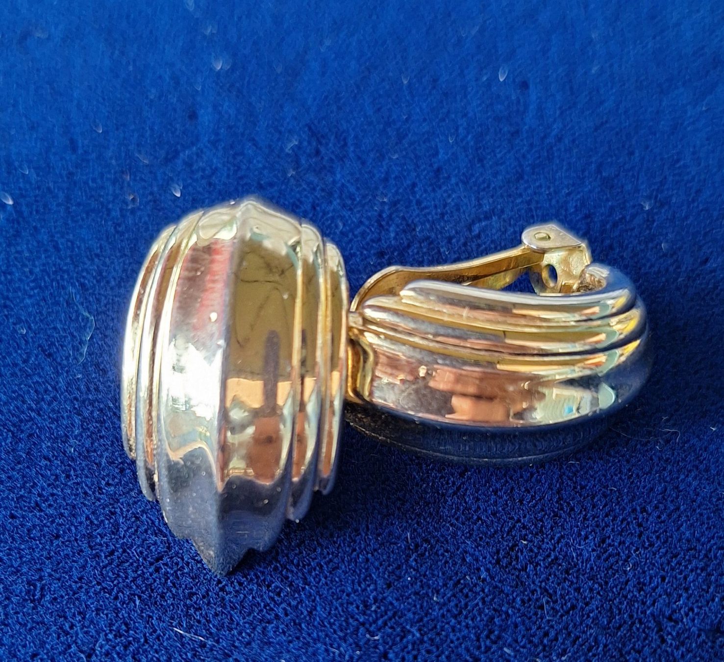 Orecchini pendenti & Orecchini a lobo: Boucles d'oreilles clip Soleil doré – Usato da St-Triphon venduto da Jldr0 1