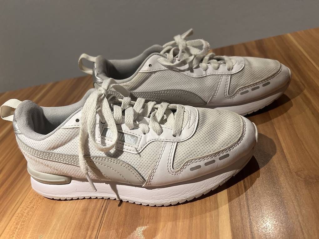 Puma Scarpe da uomo: Puma Gr. 37 Sneakers / Turnschuhe weiss – Usato da Brunnen venduto da Dirza78 1