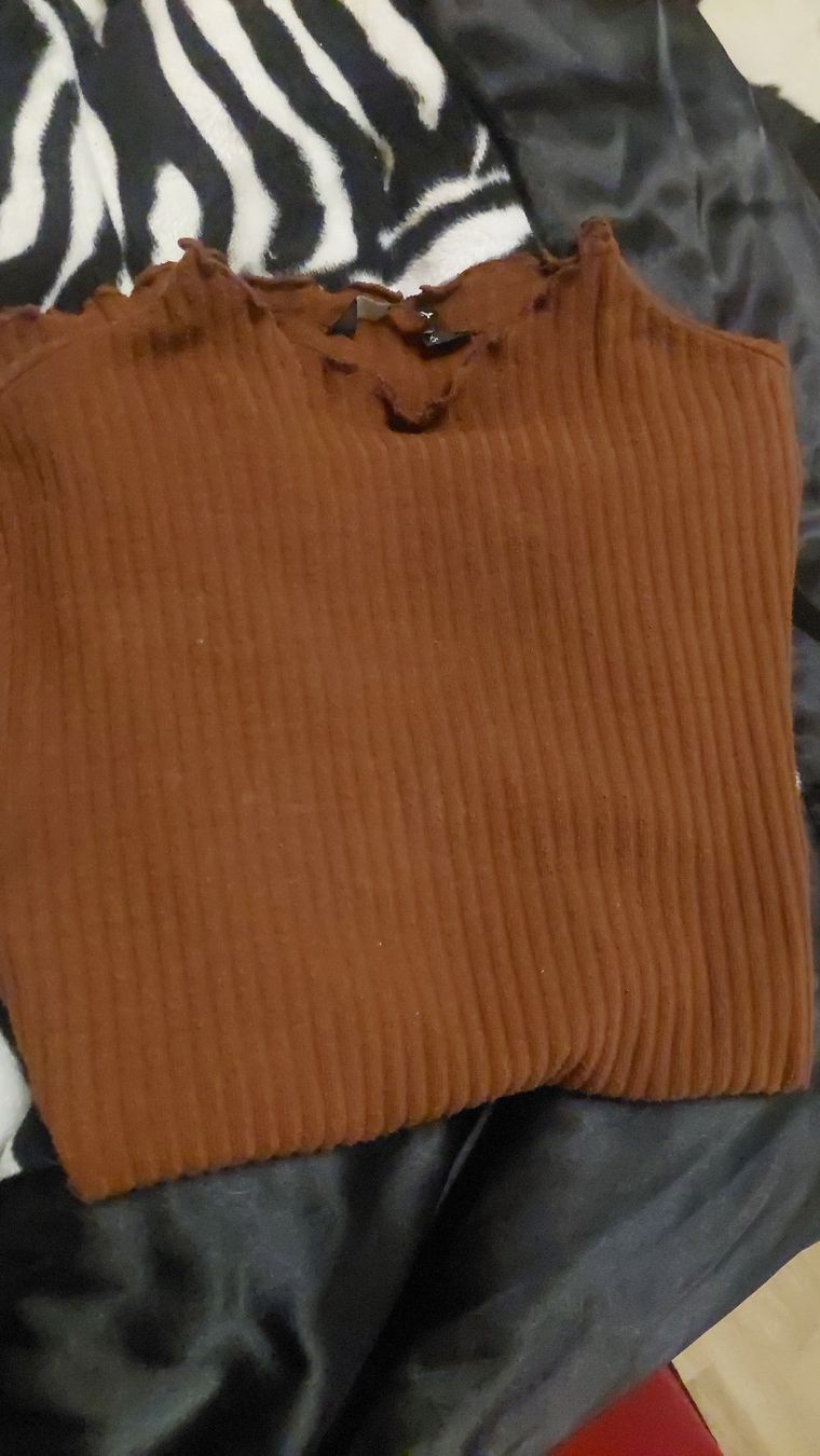 Only Maglioni & Felpe: Pulli von Only,gr.XS in braun – Usato da Basel venduto da O-MEGA 5
