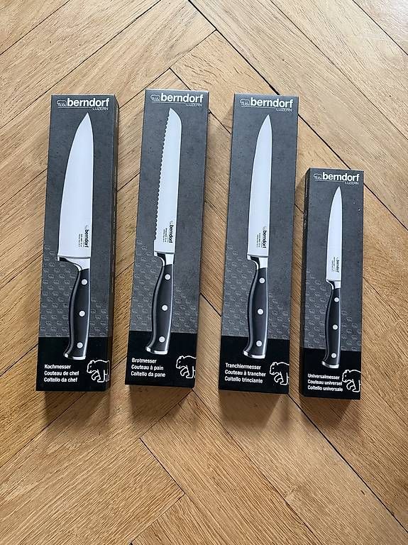 Elettrodomestici da cucina: NEU: Messer mit Messerblock und Schneidebrett – Nuovo e nell'imballaggio originale da Gümmenen venduto da luaferr