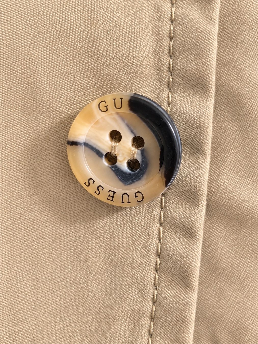 Guess Jacken: Guess Jacke XL – Neu (gemäss Beschreibung) aus Oftringen von Lejaleja 3