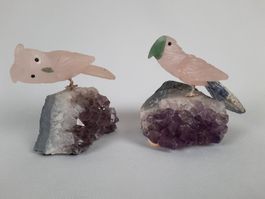 2 Edelstein-Vögel auf Amethyst-Drusen, ca 8 cm