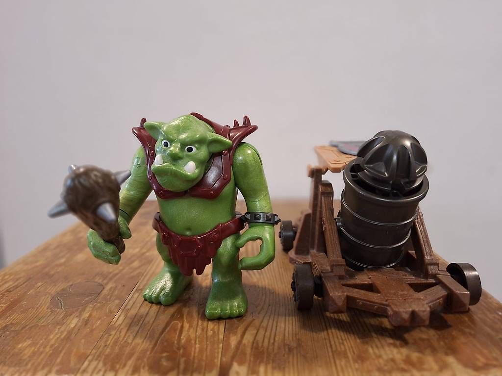 Playmobil Giocattoli: Playmobil troll und  Kanone – Usato da Winterthur venduto da Cham_Tej