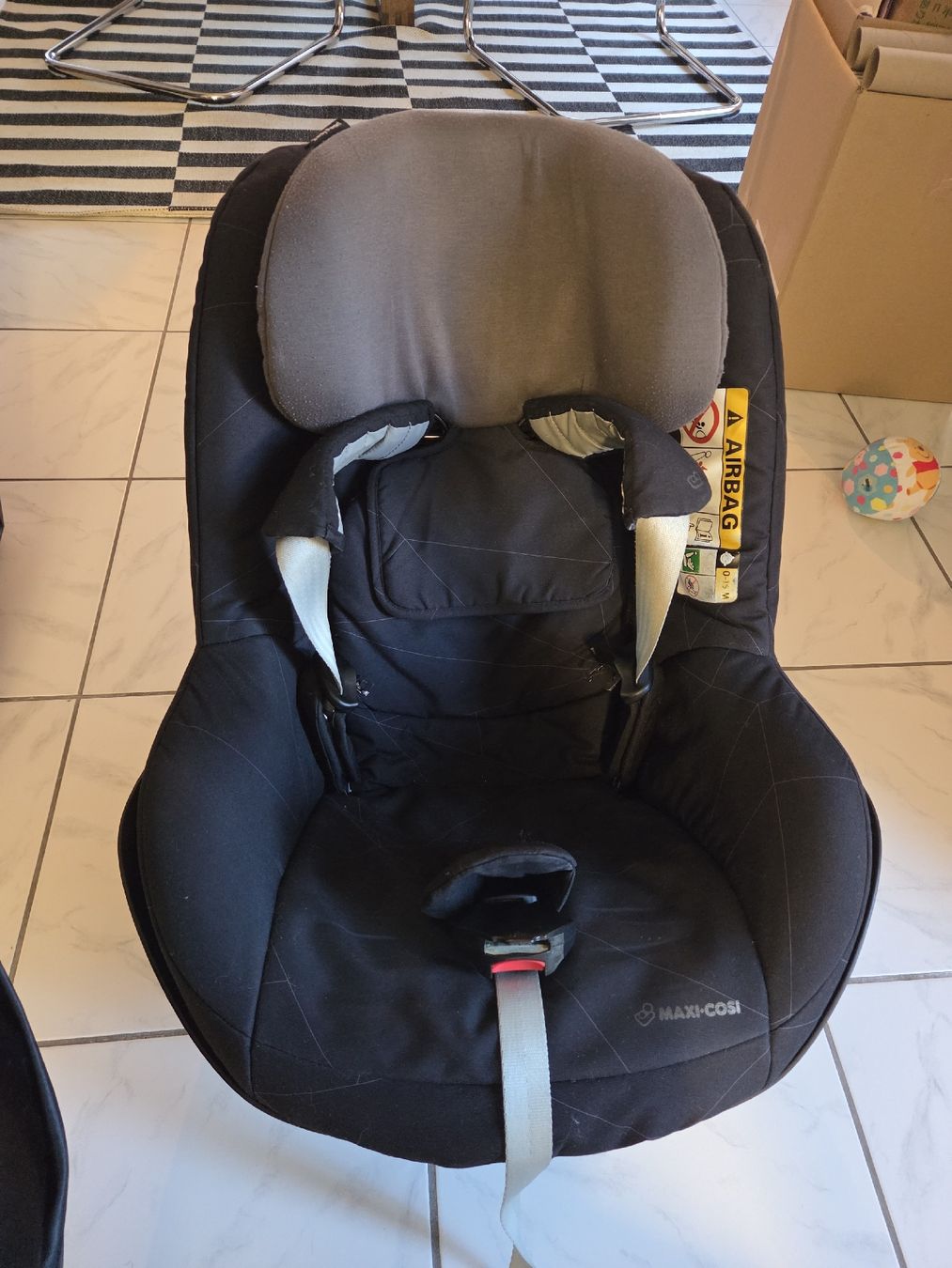 Maxi-Cosi Auto-Kindersitze: Maxi-Cosi mit 2WayFix Basis – Gebraucht aus Bremgarten AG von Michelf1988 3