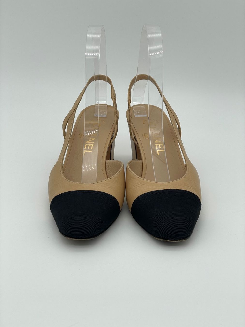 Chanel Scarpe da donna: Chanel Classic Slingback EU 36 Beige – Usato da Zürich venduto da shoe_shop 4