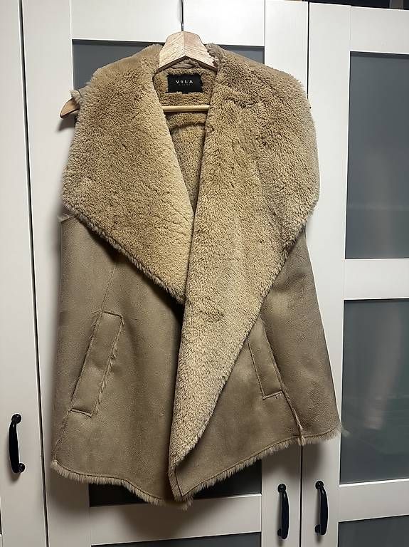 Gilet & Giacche senza maniche: Fell Gilet – Nuovo (secondo la descrizione) da Chur venduto da Lorena7