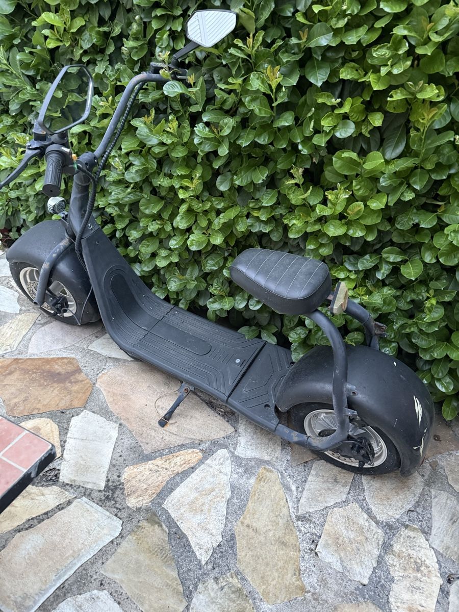 Scooters: E-Scooter Cruiser schwarz  – Défectueux à Reinach BL par team8596 4