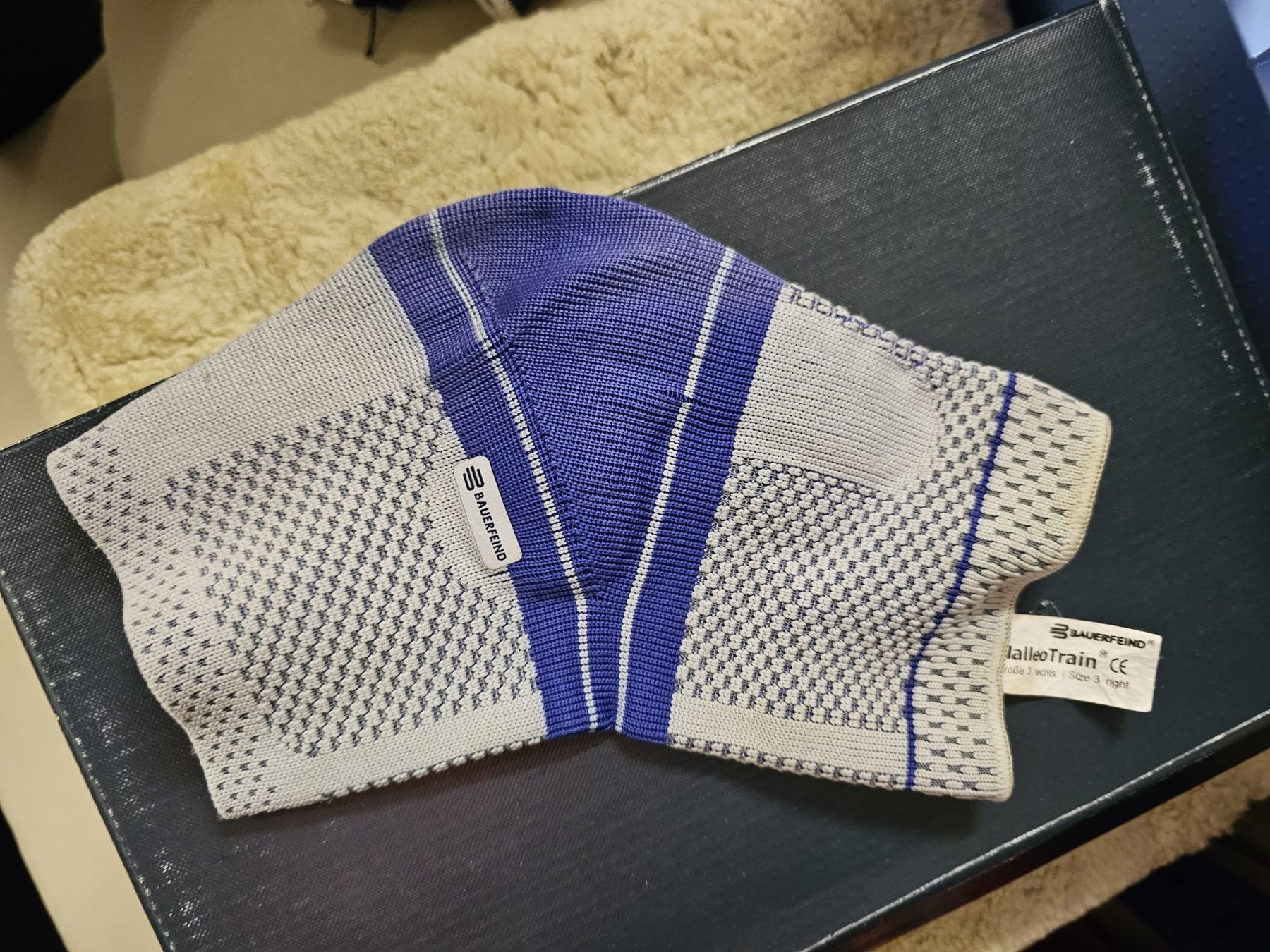 Attrezzature mediche: Bauerfeind Ellbogenbandage Gr. 3, neuwertig – Nuovo (secondo la descrizione) da Zürich venduto da iwa_7wfj
