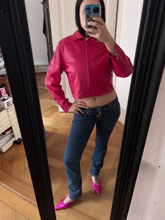 pinke lederjacke