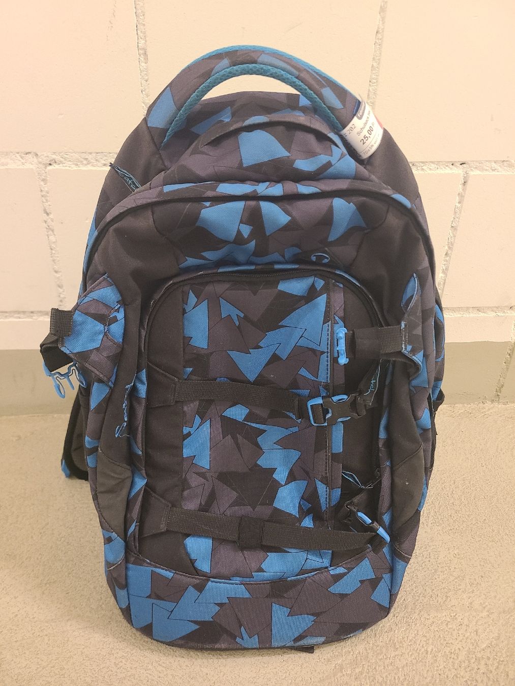 Satch Borse & Zaini: Schulrucksack Satch blau schwarz Triangle – Usato da Flüh venduto da pauletta1985