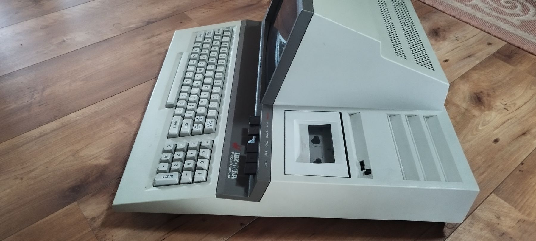 PCs: Sharp MZ-80-A – Défectueux à Domdidier par look80486 3