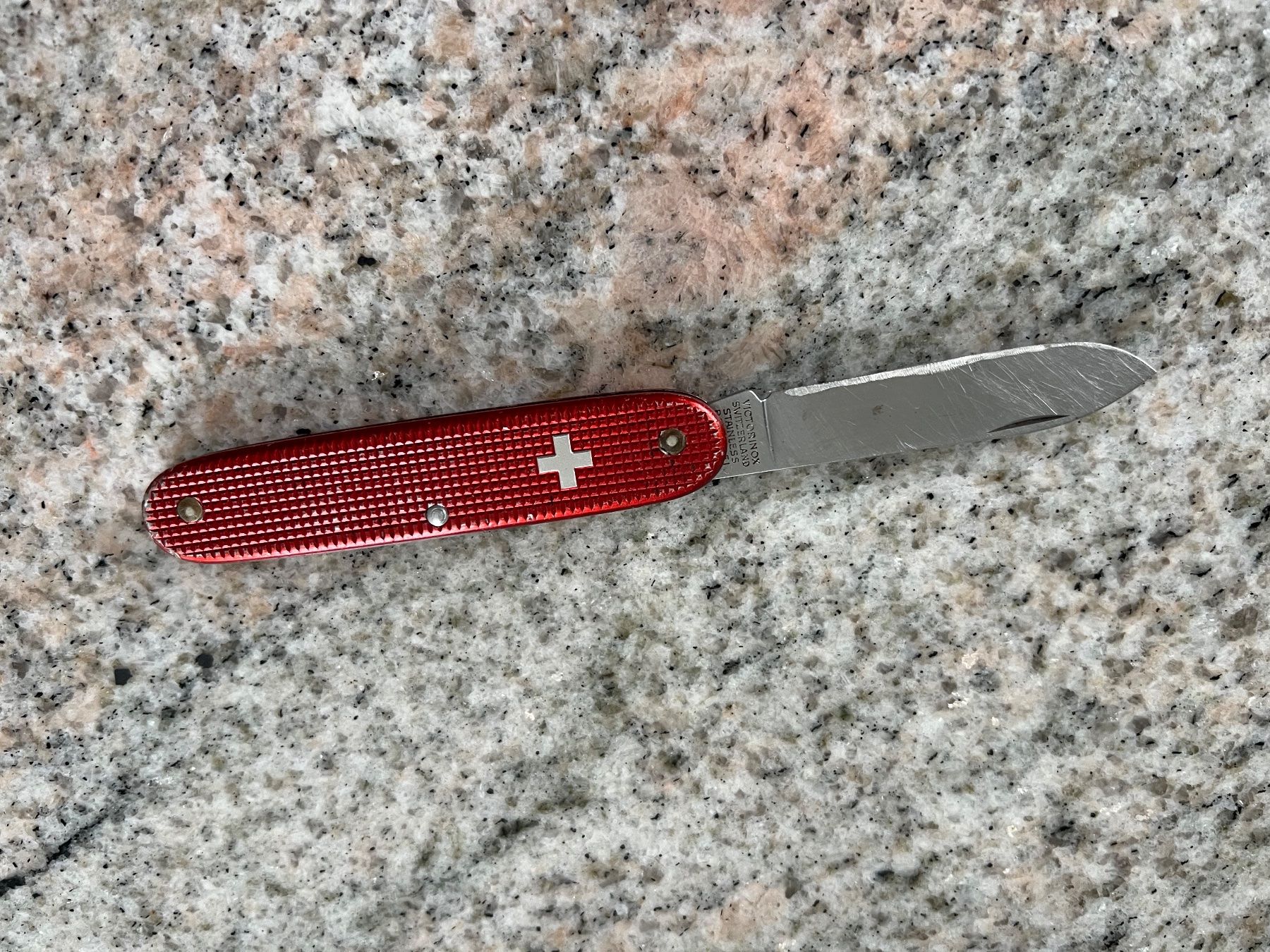 Victorinox Coltelli tascabile: Victorinox Taschenmesser Aluschale rot – Usato da Frauenfeld venduto da guli11 3