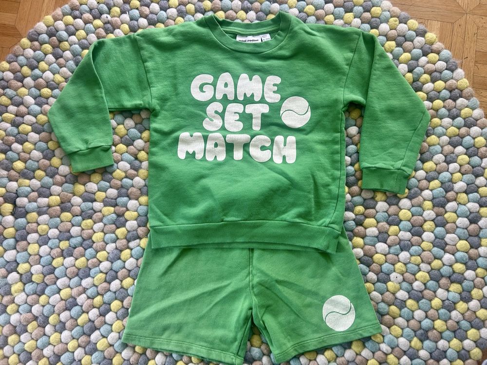 Schönes Tennis Set von Mini Rodini - 116/122 (Gebraucht) in Affoltern ...